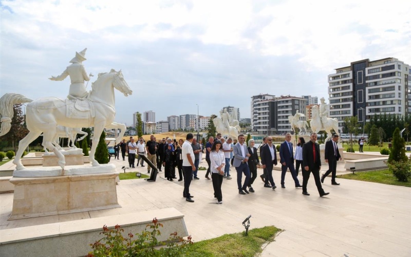BAŞKAN BEŞİKÇİOĞLU´NDAN GAZİLER GÜNÜ MESAJI